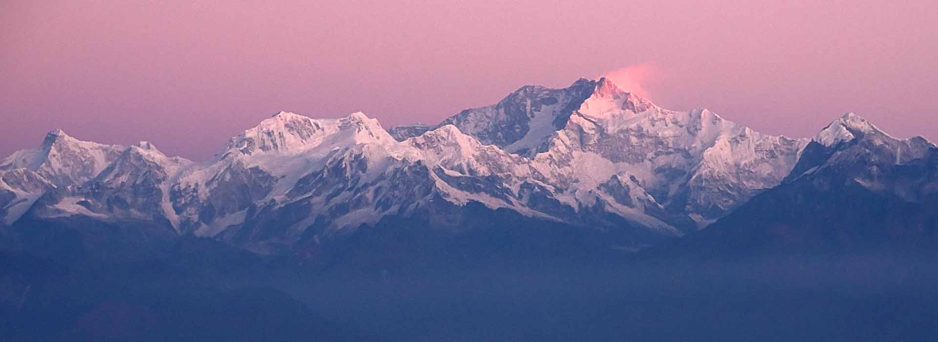 Escape to the Queen of Hills – 3 Days & 2 Nights Darjeeling Delight